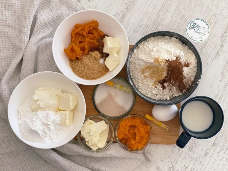 Rulouri pufoase cu dovleac și scorțișoară – cinnamon rolls ingrediente Rulouri pufoase cu dovleac și scorțișoară – cinnamon rolls ingrediente
