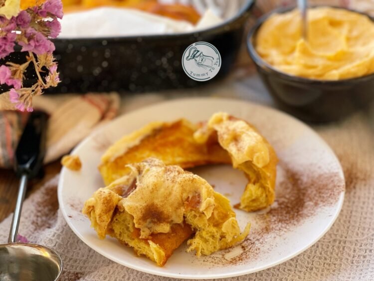 Rulouri pufoase cu dovleac și scorțișoară – cinnamon rolls servire 4 Rulouri pufoase cu dovleac și scorțișoară – cinnamon rolls servire 4
