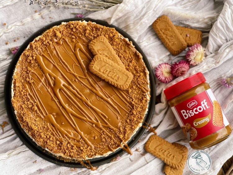 Biscoff Cheesecake fără coacere decor si servire Biscoff Cheesecake fără coacere decor si servire