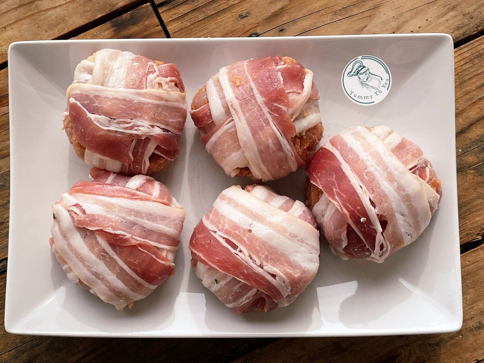 Chiftele umplute inainte de coacere 