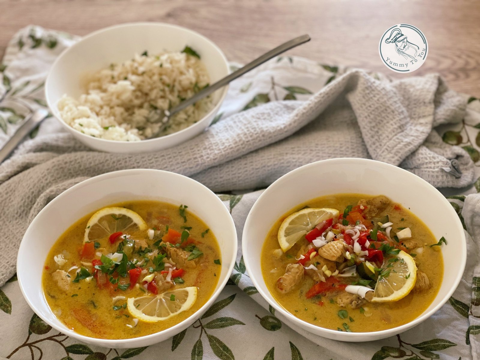 Supă curry cu pui și legume la oala sub presiune servire 2 Supă curry cu pui și legume la oala sub presiune servire 2