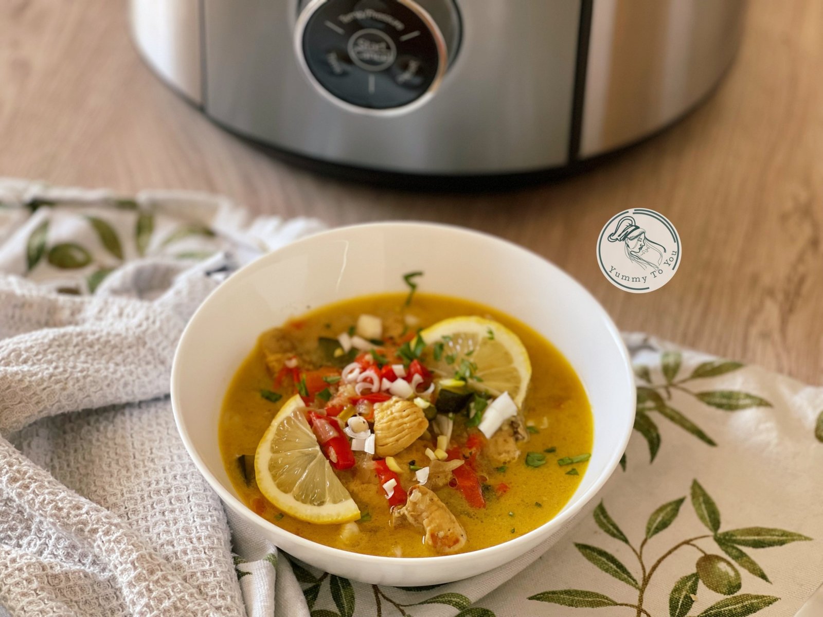 Supă curry cu pui și legume la oala sub presiune servire 3 Supă curry cu pui și legume la oala sub presiune servire 3