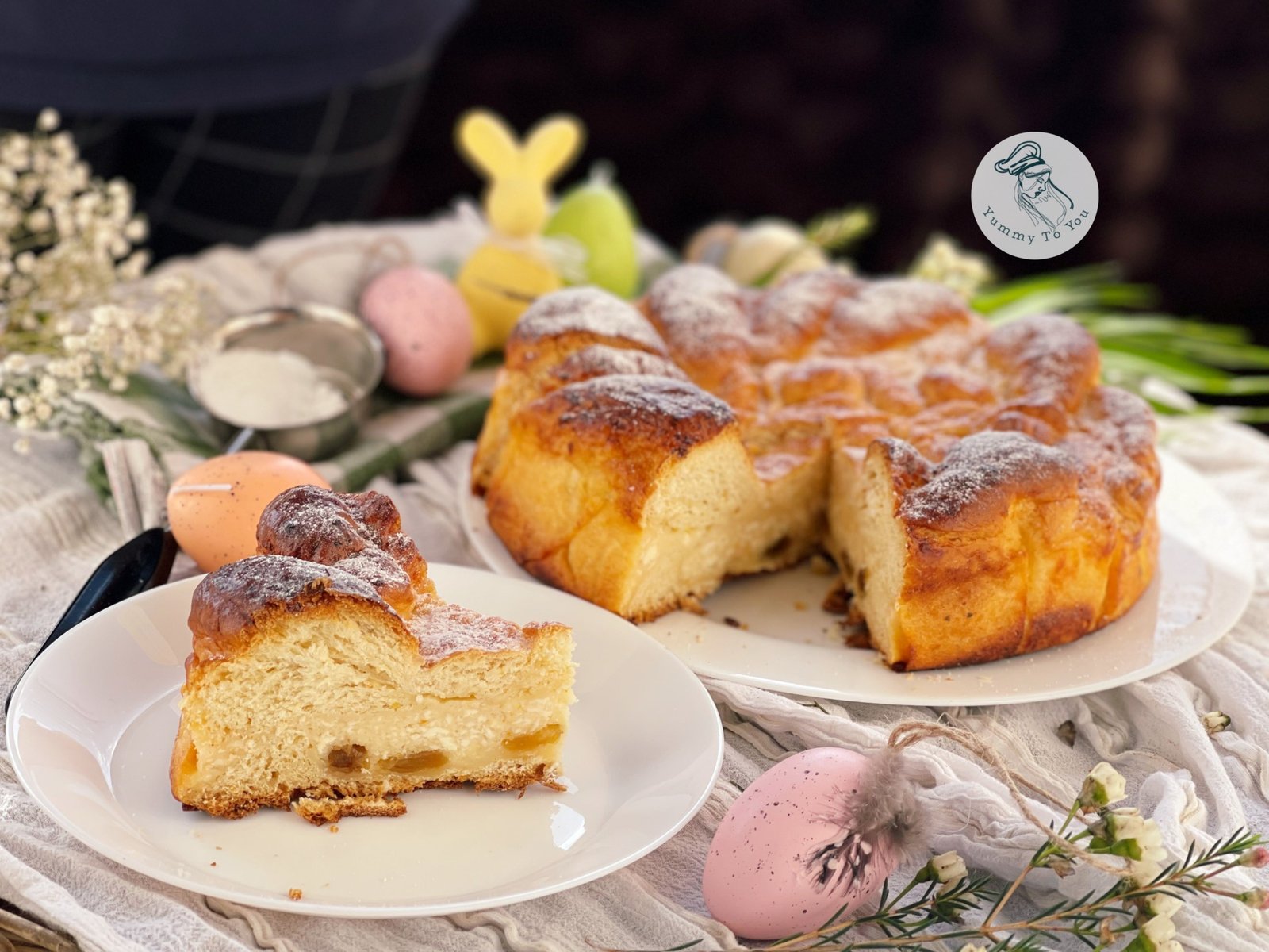 Pască cu brânză dulce și stafide servire 1 Pască cu brânză dulce și stafide servire 2