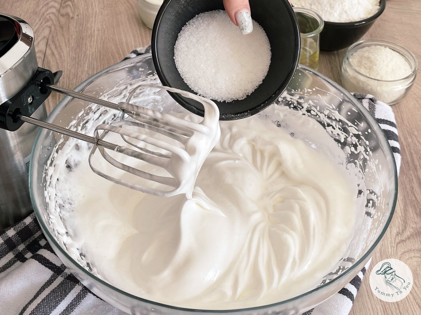 mixare albusuri cu zahar