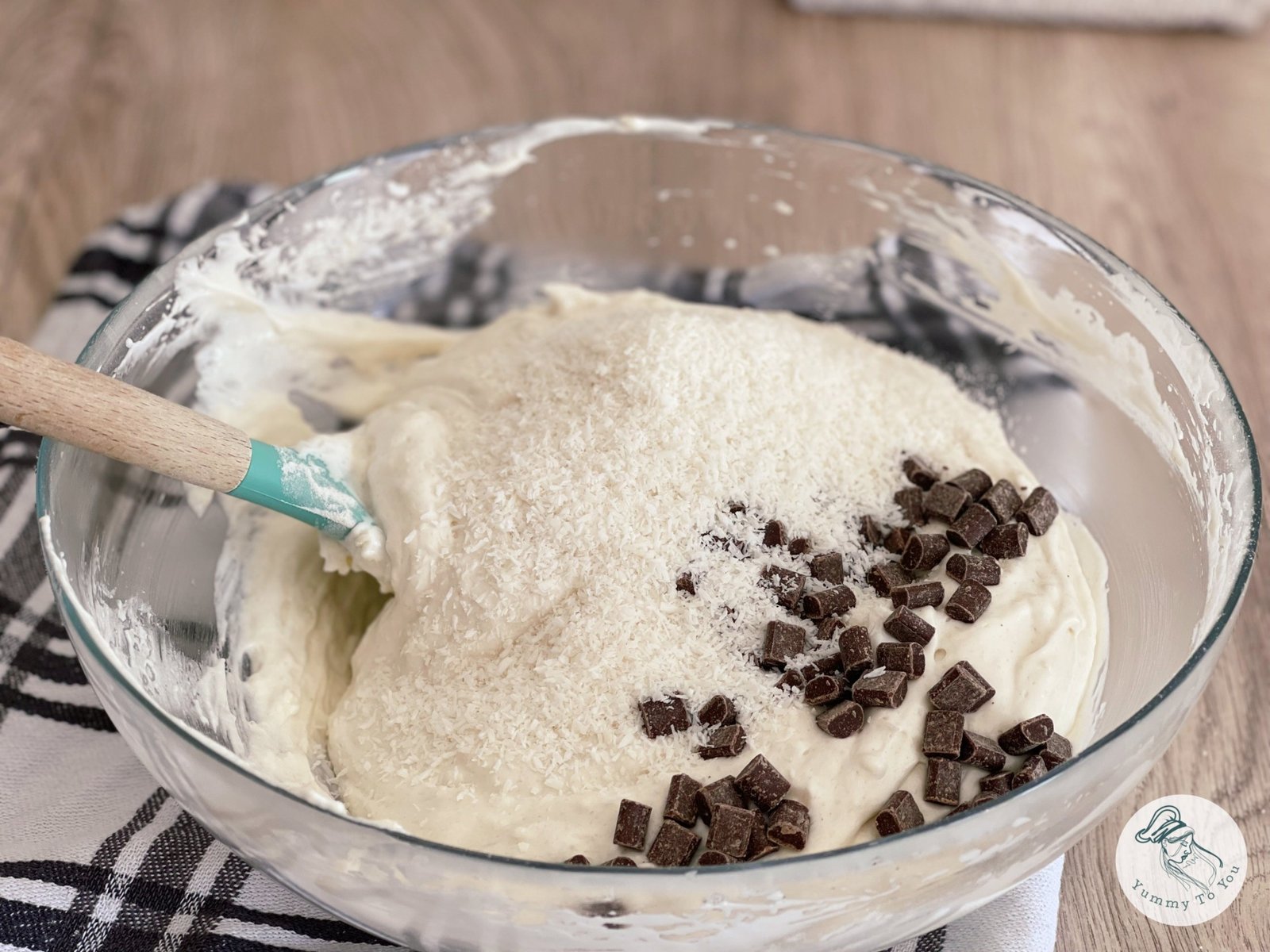 adaugare cocos si ciocolata