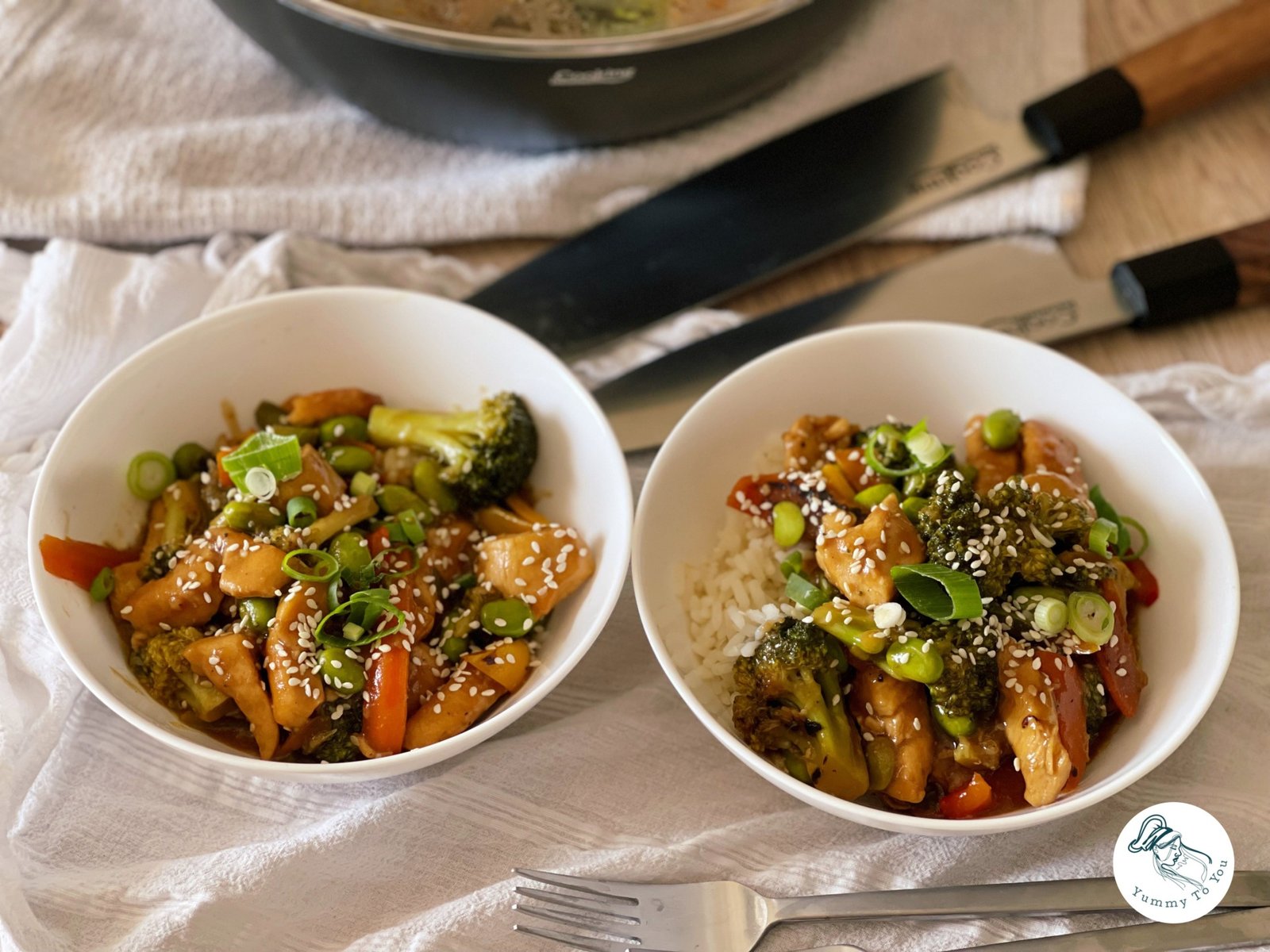 Stir Fry cu pui, legume și edamame servire 2 Stir Fry cu pui, legume și edamame servire 2