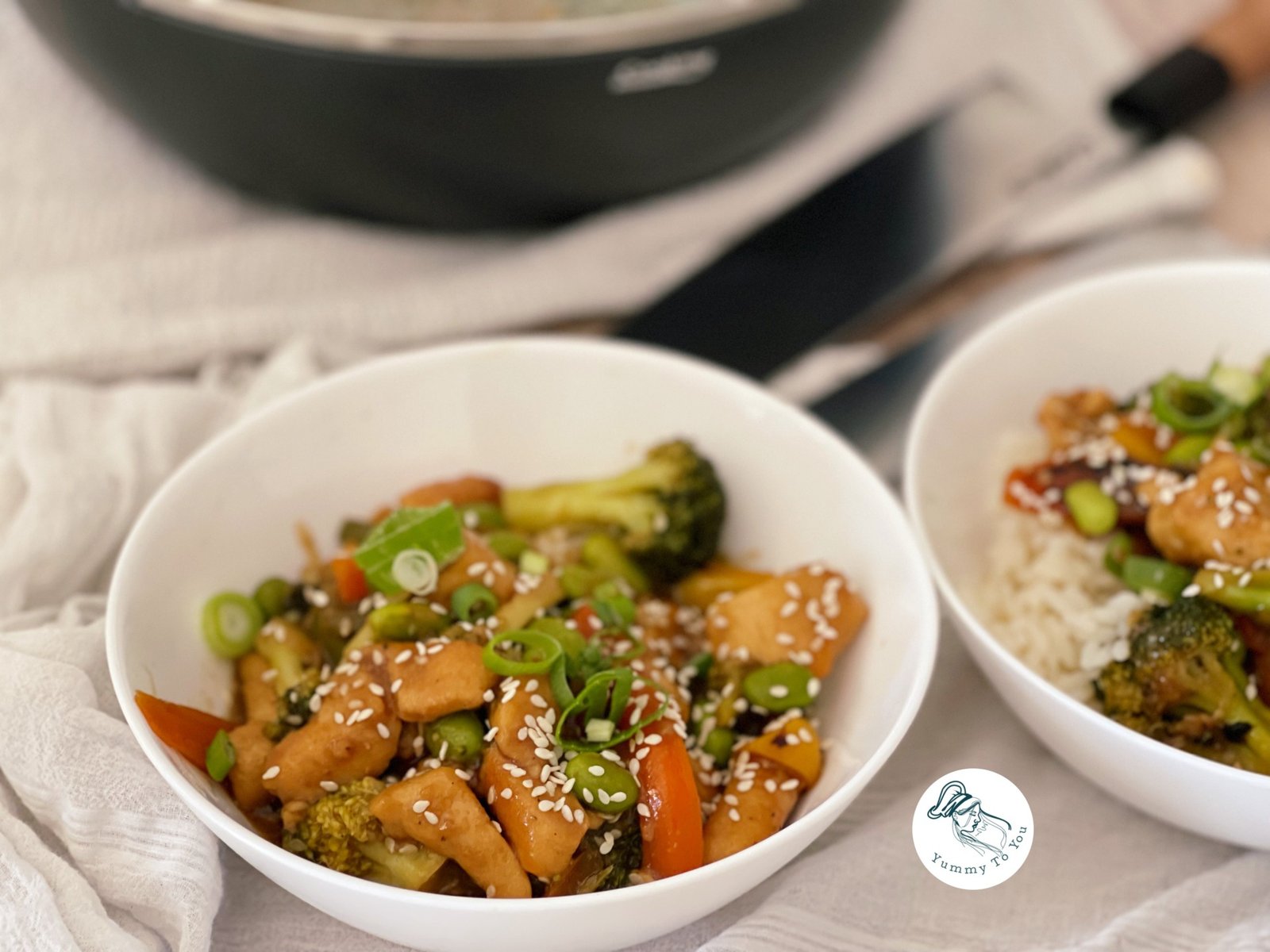 Stir Fry cu pui, legume și edamame servire 1 Stir Fry cu pui, legume și edamame servire 1