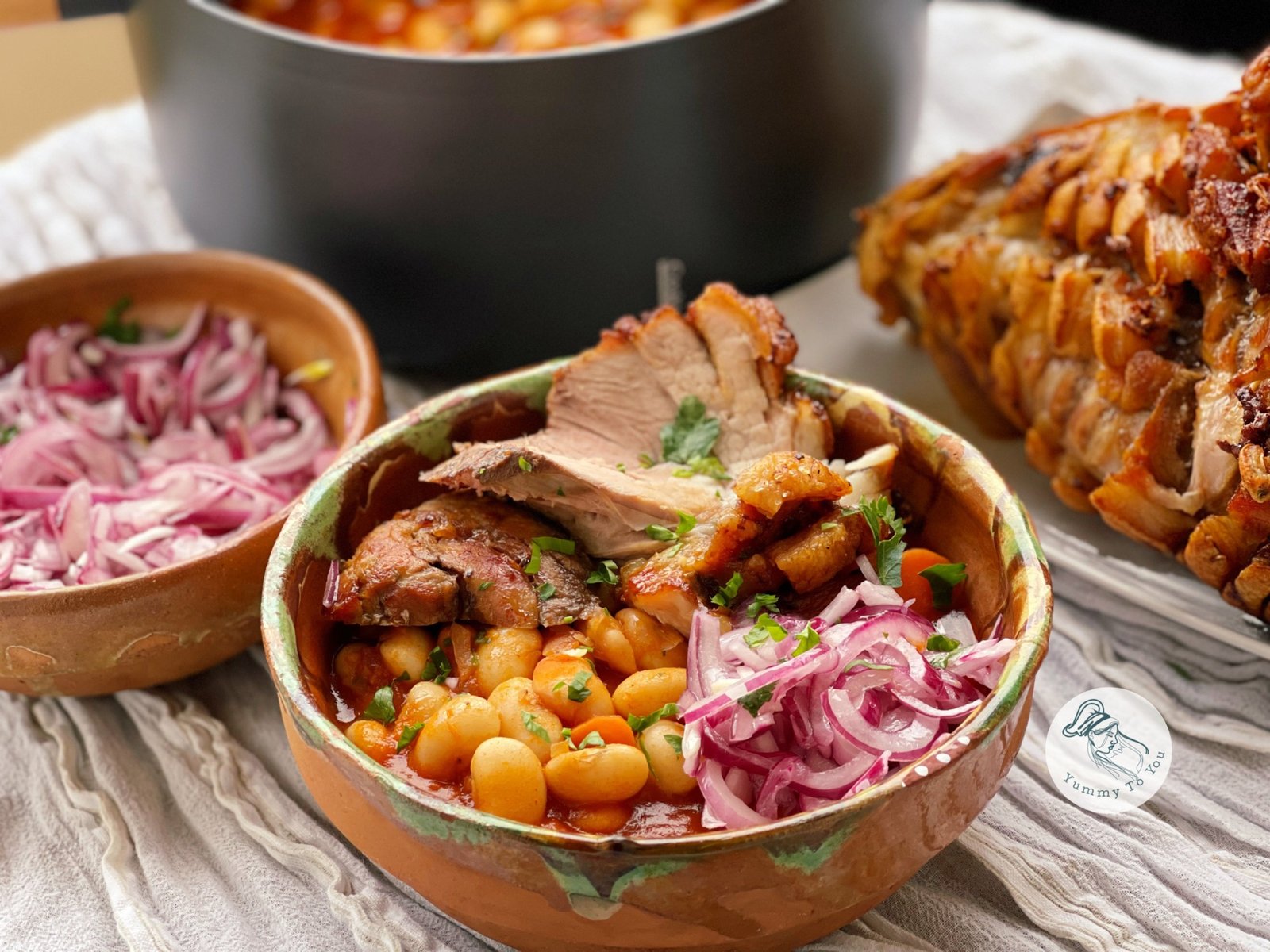 Beans with Beer-Roasted Pork Knuckle – A Modern Twist on a Traditional Recipe