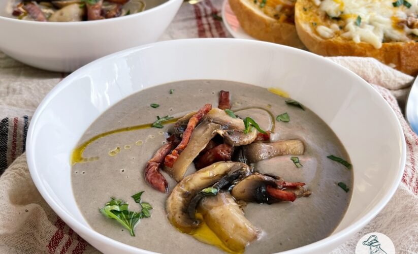 Supa cremă de ciuperci cu bacon cover photo