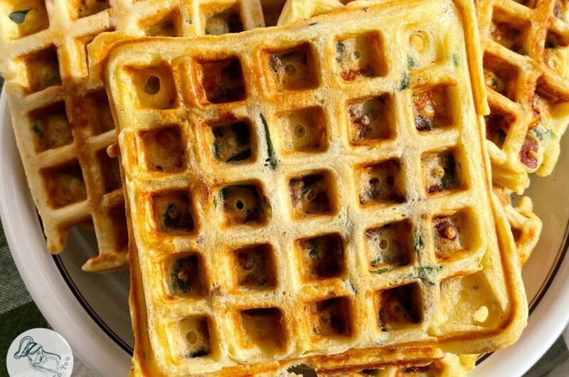 Gofre sărate cu ciuperci, bacon și spanac