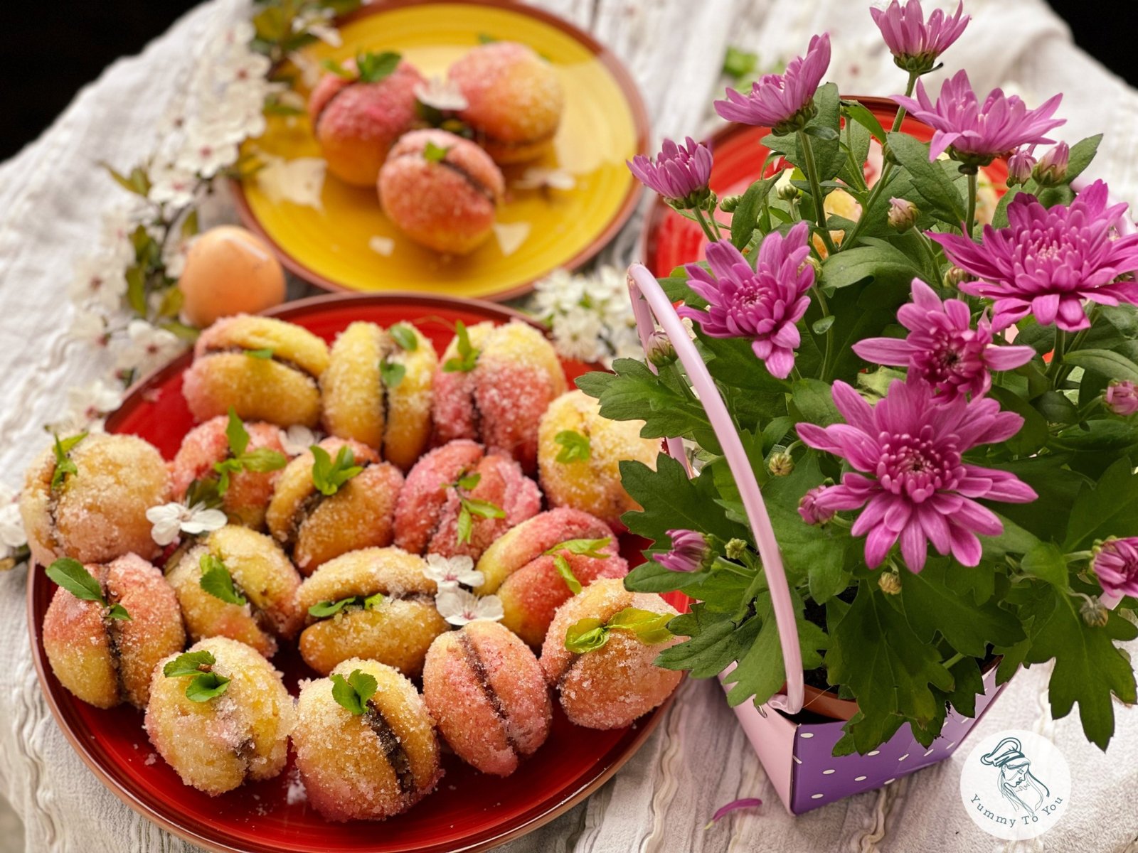 Piersici umplute cu gem și nucă servire 1