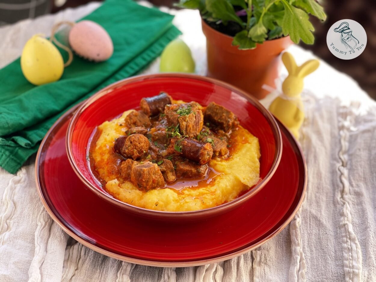 Hearty Pork Stew with Smoked Sausages – Easy and Delicious