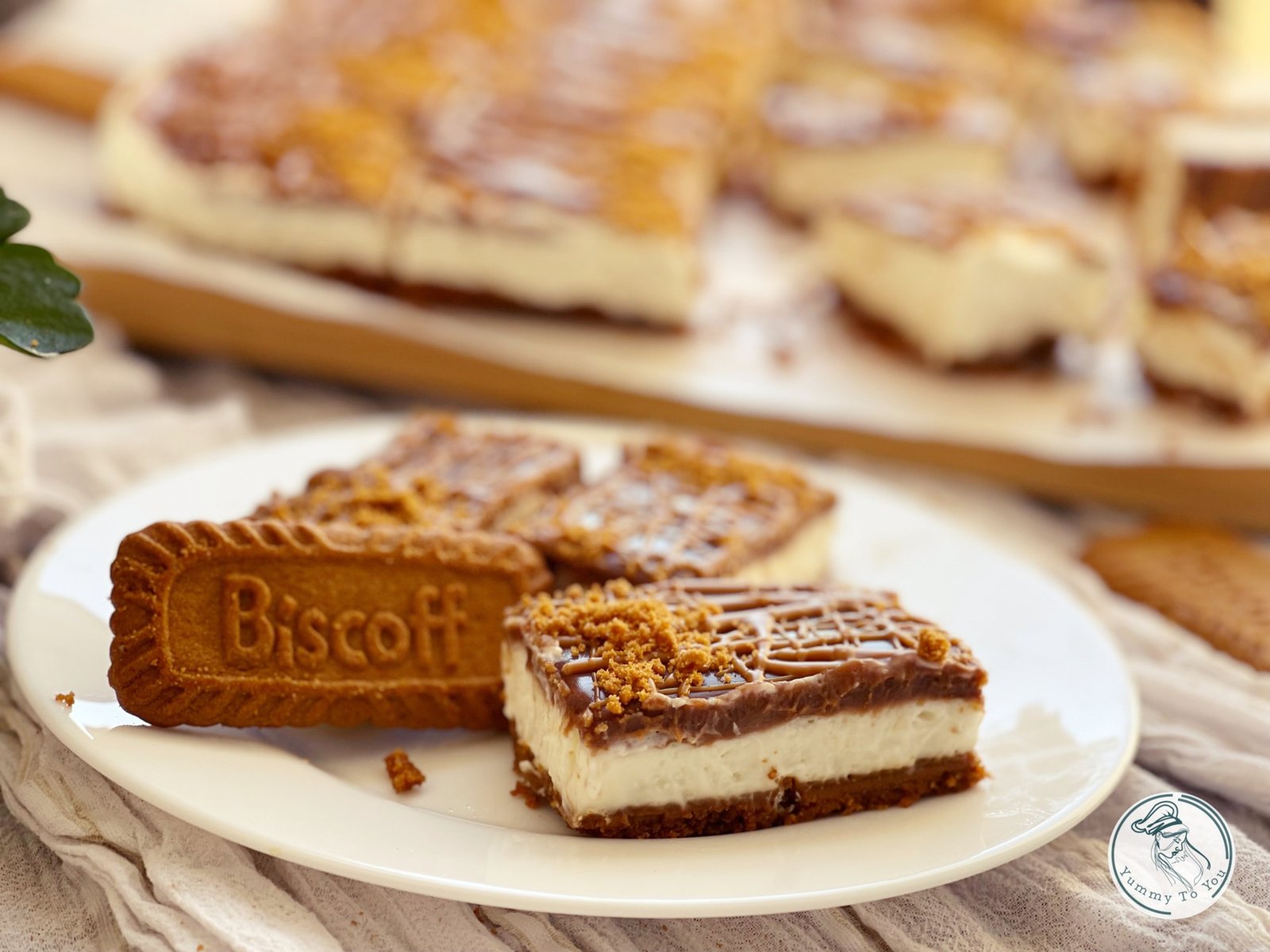 Prăjitură Biscoff fără coacere cu ciocolată servire 3 Prăjitură Biscoff fără coacere cu ciocolată servire 3