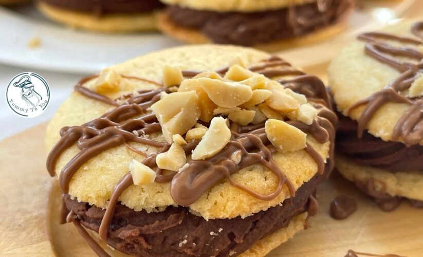 Fursecuri fragede cu unt și cremă de ciocolată cover photo