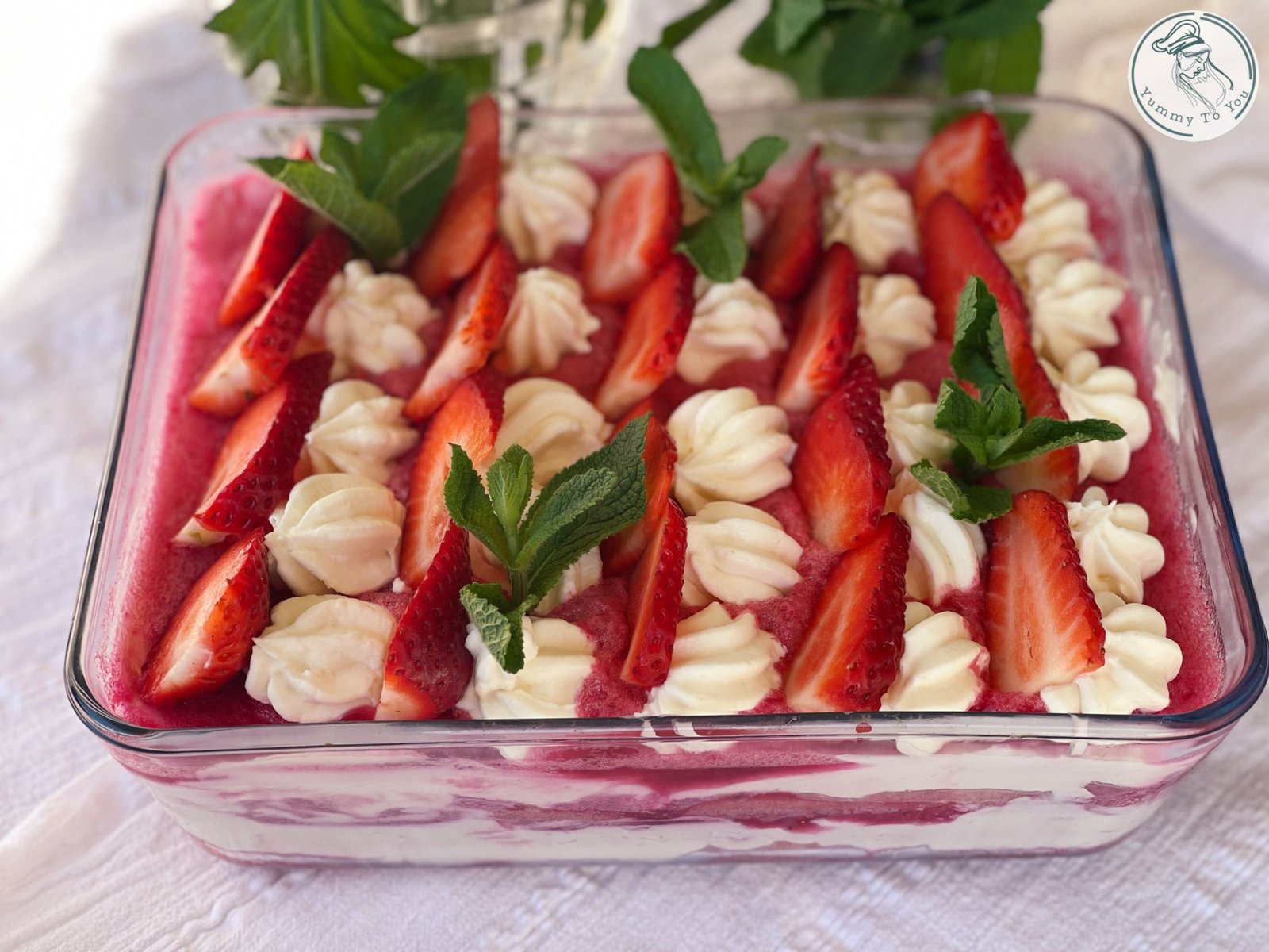 asamblare tiramisu capsuni 3