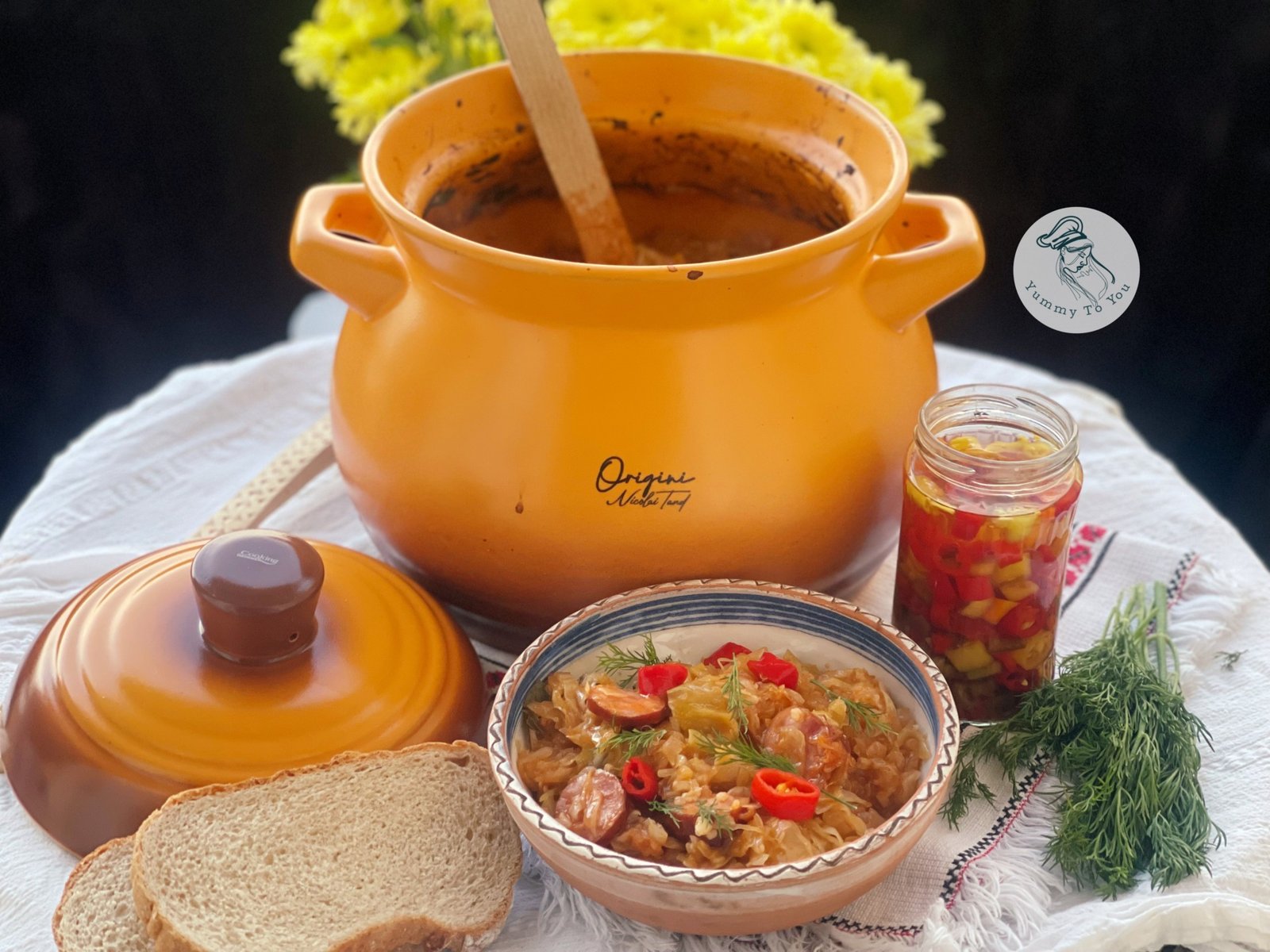 Varză murată cu orez și cârnați afumați la cuptor servire 3