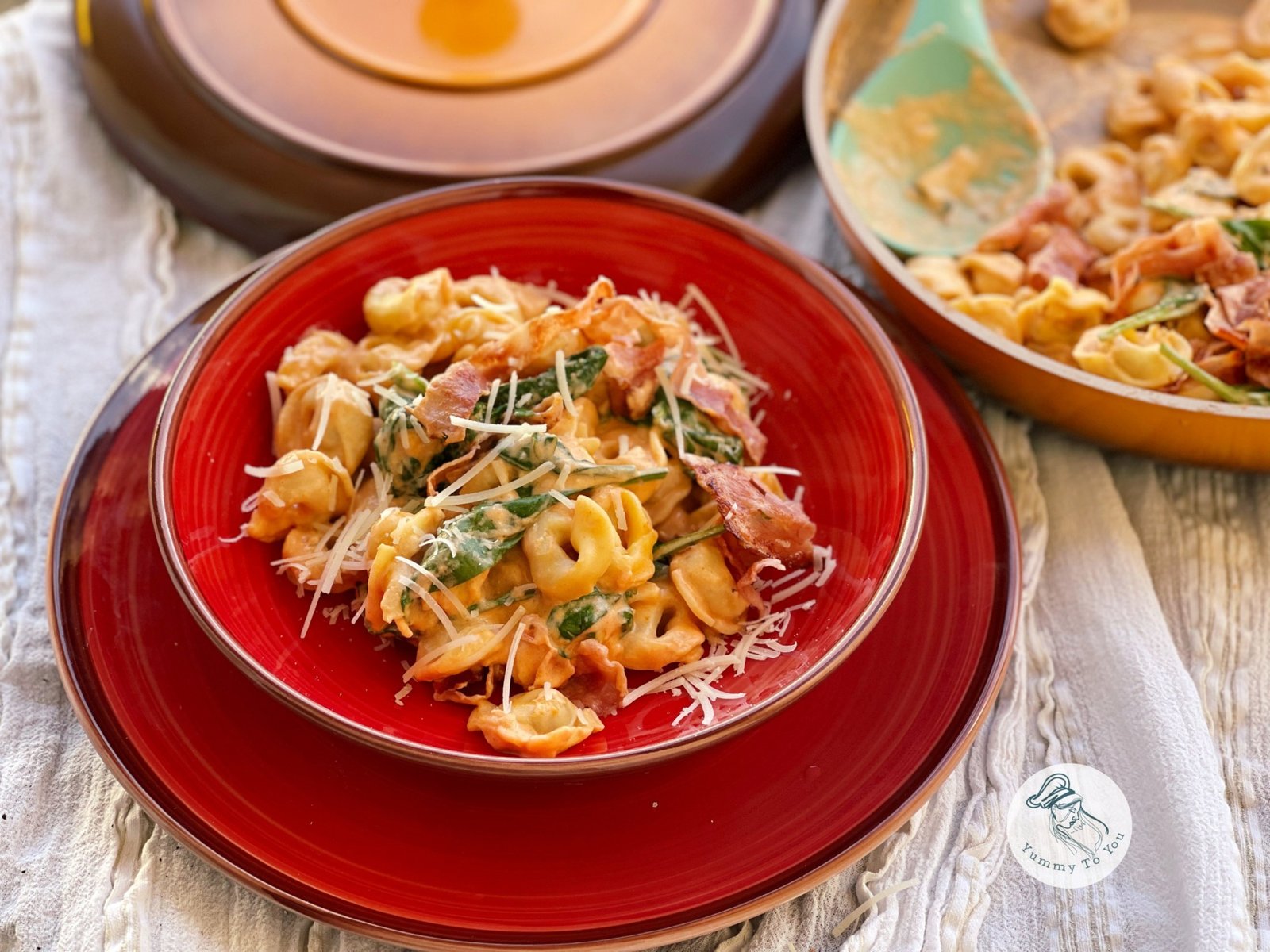 Spinach Tortellini with Creamy Sauce – a quick 15-minute recipe