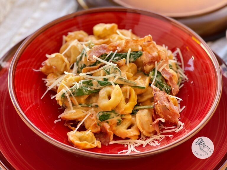 Spinach Tortellini with Creamy Sauce