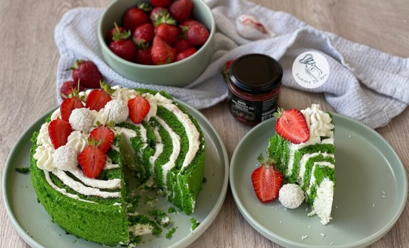 Tort Green Velvet în Spirală cu Spanac, Cremă Raffaello și Dulceață de Zmeură cover photo