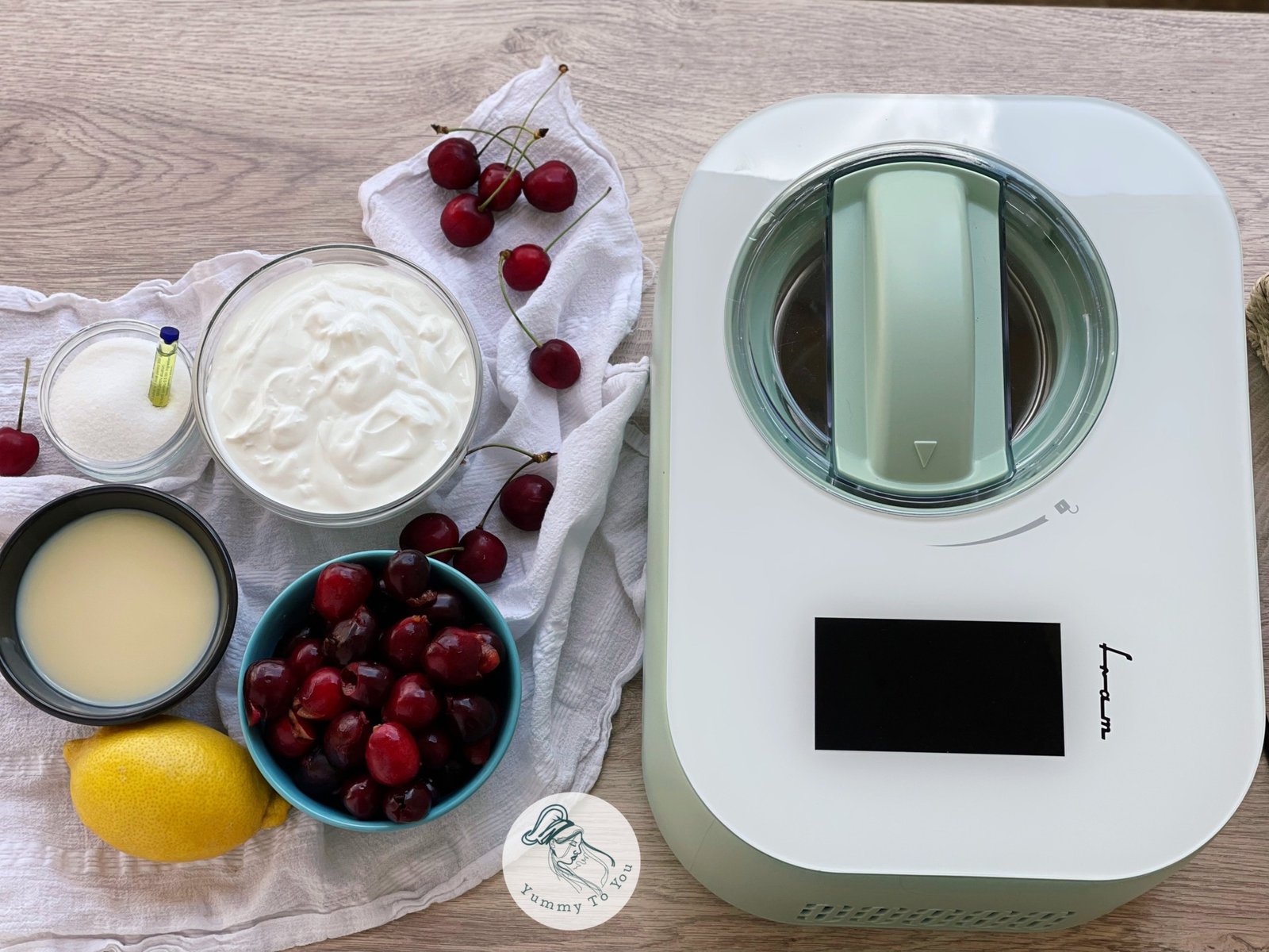 Înghețată de Iaurt cu Cireșe ingrediente