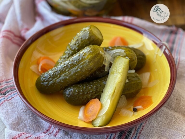 Pickled Cucumbers in Vinegar