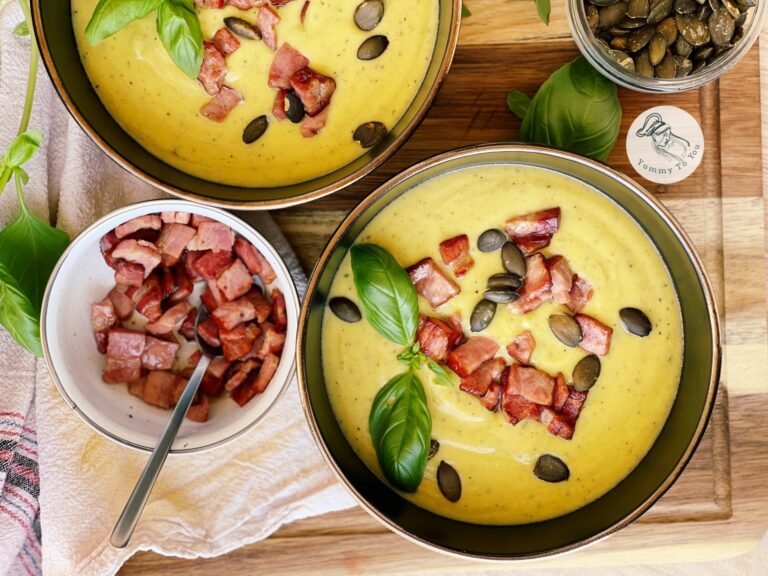 Supă cremă de dovlecei cu bacon crocant