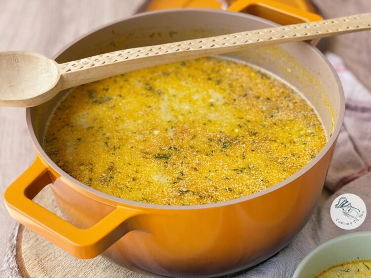 Ciorba de dovlecei a la grec dupa gatire Ciorba de dovlecei a la grec dupa gatire