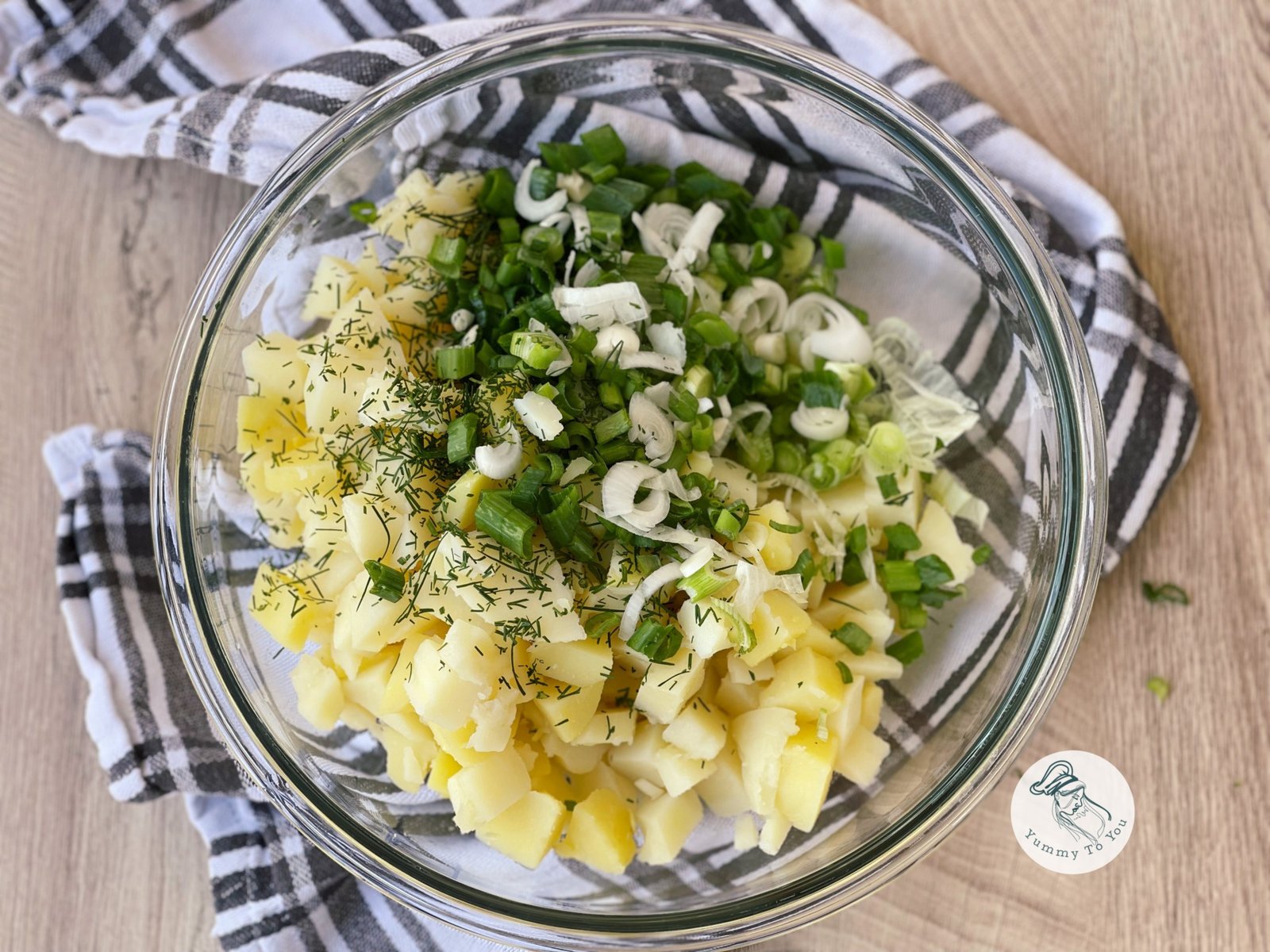 cartofi si verdeturi pentru salata cartofi si verdeturi pentru salata