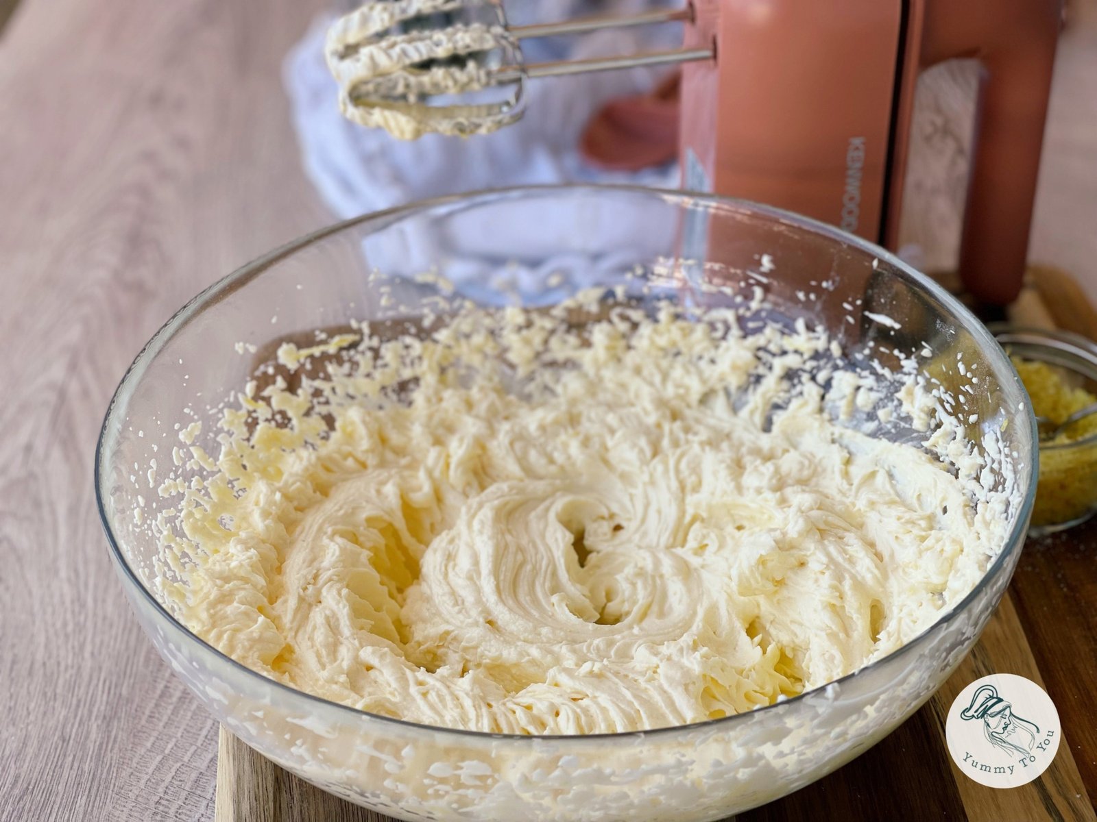 Pregatire crema de branzacu lamaie si unt 4 Pregatire crema de branzacu lamaie si unt 4
