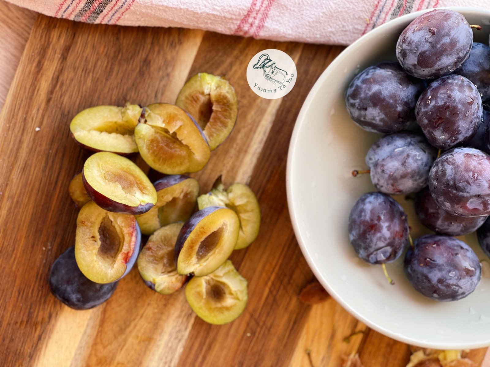 pregatire prune pentru prajitura 1 pregatire prune pentru prajitura 1