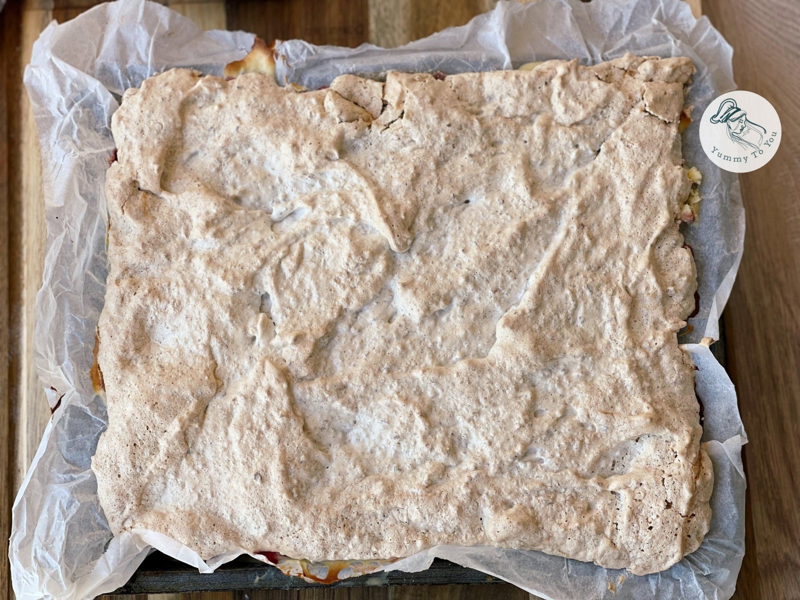bezea cu nuca dupa coacere bezea cu nuca dupa coacere