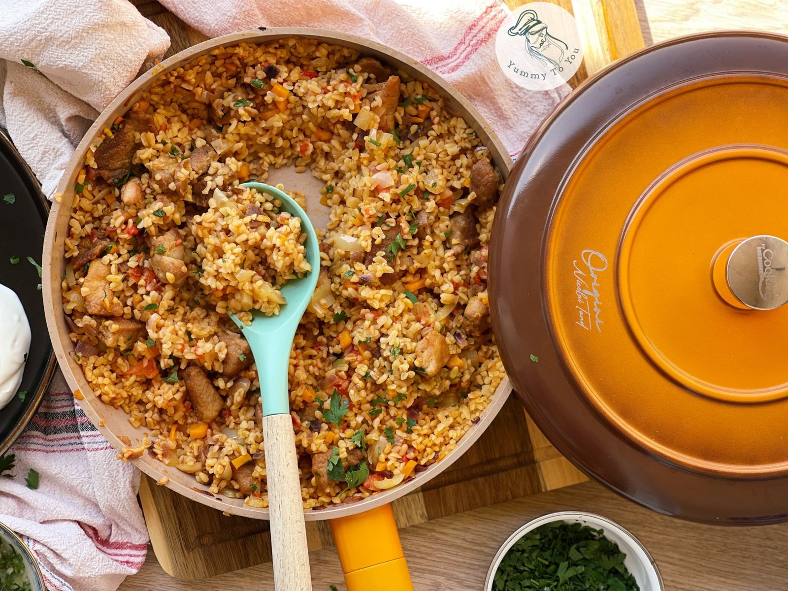 Bulgur cu carne de porc și dovlecel rumenit servire 4 Bulgur cu carne de porc și dovlecel rumenit servire 4