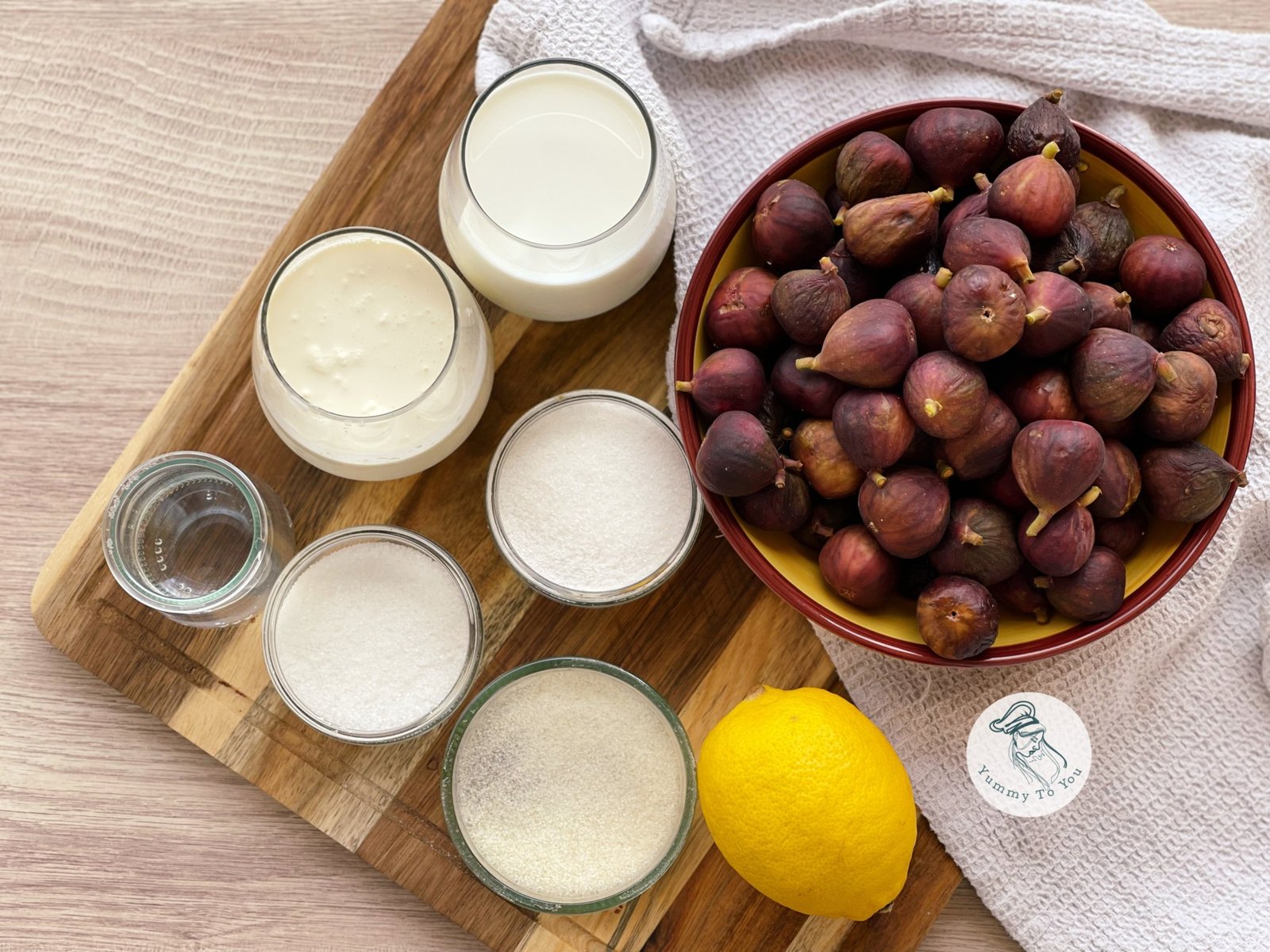 Panna cotta cu smochine caramelizate ingrediente Panna cotta cu smochine caramelizate ingredienten