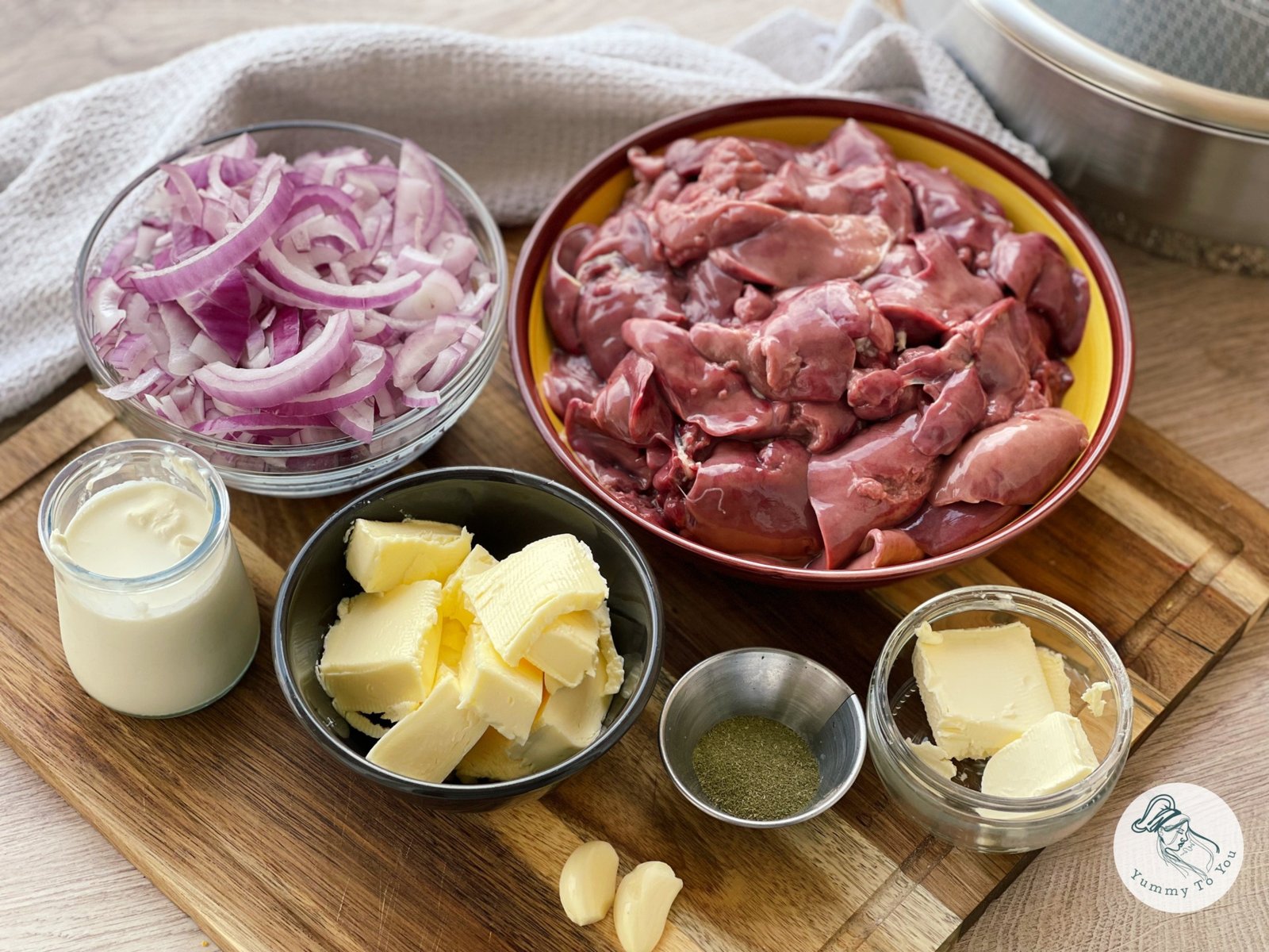 Pate de ficăței de pui, extra cremos ingrediente Pate de ficăței de pui, extra cremos ingrediente