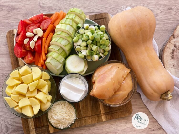 Supă cremă de dovleac copt cu pui și parmezan ingrediente Supă cremă de dovleac copt cu pui și parmezan ingrediente