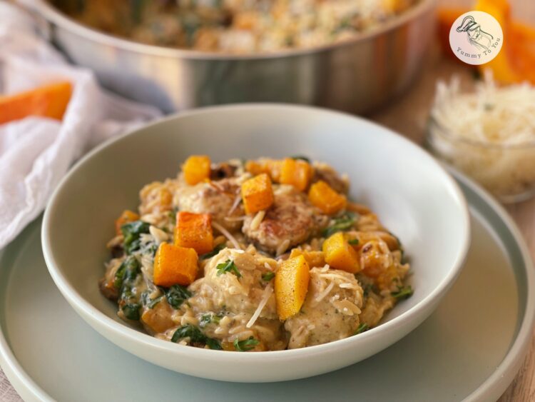 Orzo cremos cu chifteluțe de pui și dovleac servire 2 Orzo cremos cu chifteluțe de pui și dovleac servire 2